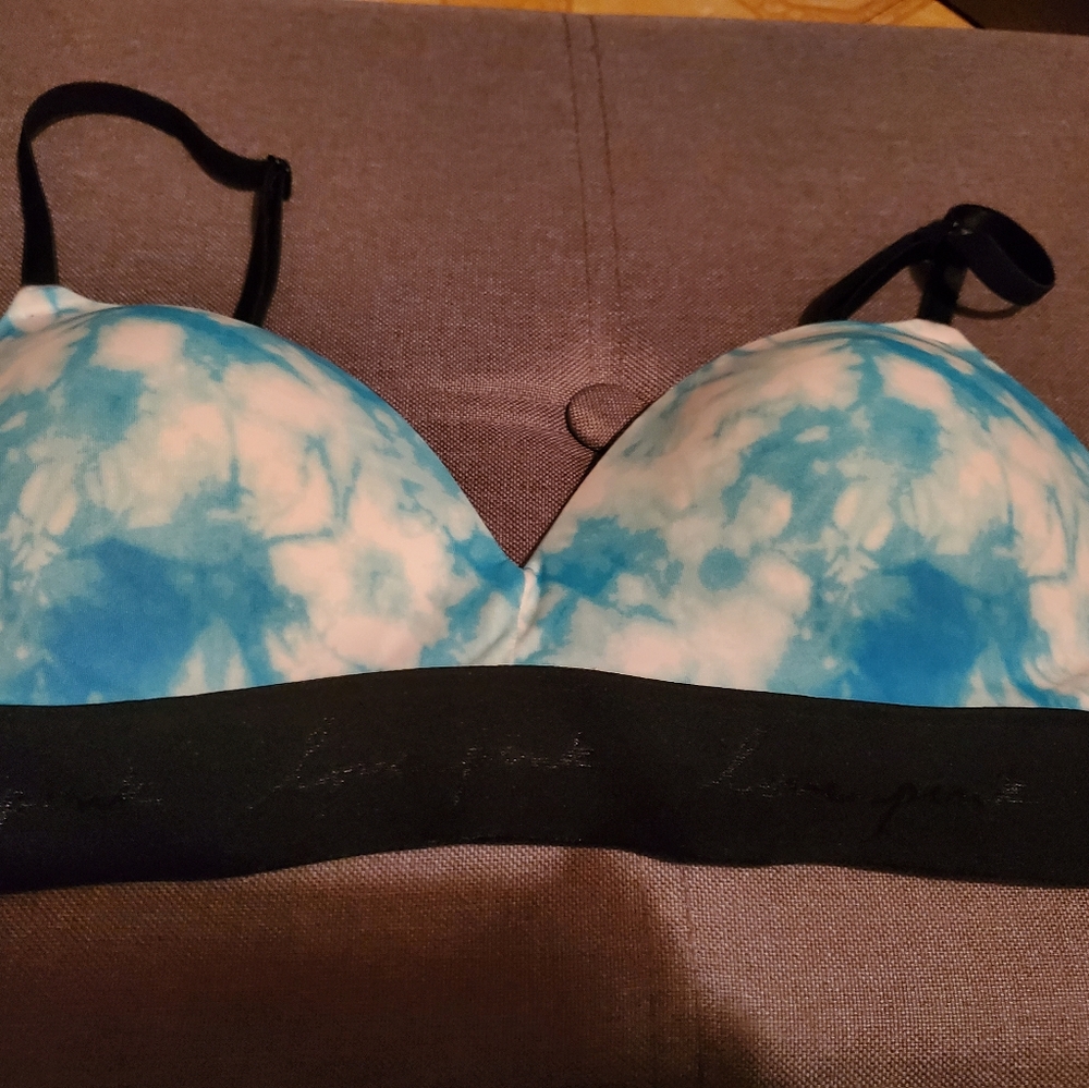 Victoria secret PINK bra NWT